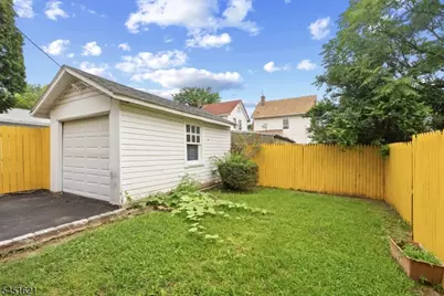 121 Schofield St, Newark, NJ 07106 - Photo 28