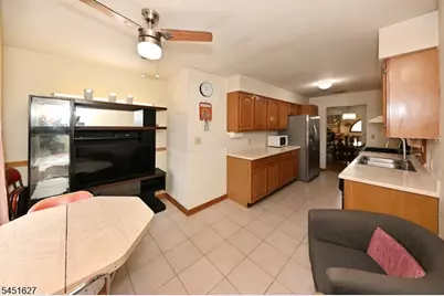 23-16 Ward St, Fair Lawn, NJ 07410 - Photo 8