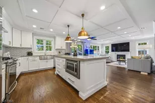 9 Burnet Hill Rd, Livingston, NJ 07039 - Photo 16