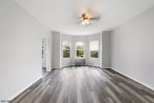 63 S 7th St, Newark, NJ 07107 - Photo 32