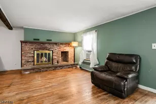 526 Grand Ave, Hackettstown, NJ 07840 - Photo 4