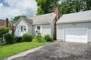 526 Grand Ave, Hackettstown, NJ 07840 - Photo 2