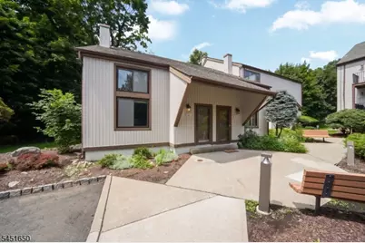 111 Alpine Ct, Stanhope, NJ 07874 - Photo 2