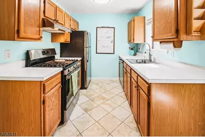 705 Thoreau Ct #705, Mahwah, NJ 07430 - Photo 6