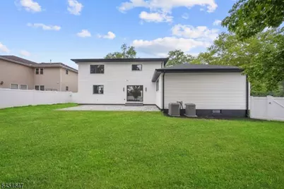 18 Blake Dr, Clark Township, NJ 07066 - Photo 28