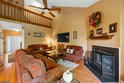 6 Sparrow Circle, Hampton Township, NJ 07860 - Photo 4
