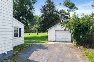 65 Washington St, Rocky Hill, NJ 08553 - Photo 4
