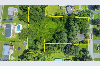 33 William St, Lincoln Park, NJ 07035 - Photo 2