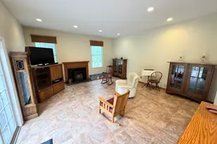80 Plum Brook Rd, Raritan Township, NJ 08822 - Photo 6
