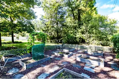 58 West Dr, Livingston, NJ 07039 - Photo 24