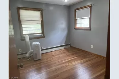 42 Edgewood Ter, Bridgewater, NJ 08807 - Photo 10