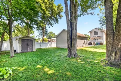 123 Gibson Blvd, Clark Township, NJ 07066 - Photo 38