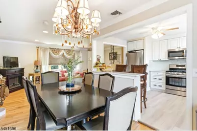 320 Horseneck Rd, Fairfield, NJ 07004 - Photo 8
