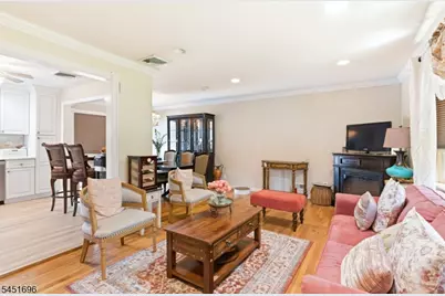320 Horseneck Rd, Fairfield, NJ 07004 - Photo 2