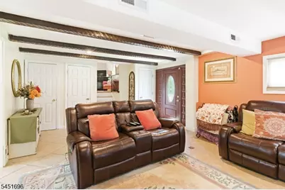 320 Horseneck Rd, Fairfield, NJ 07004 - Photo 18