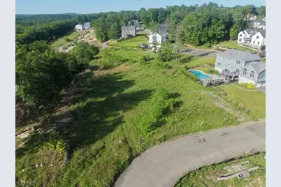 60 Heritage Dr, West Milford, NJ 07480 - Photo 10