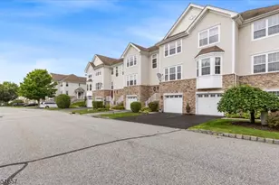 54 Indian Field Dr, Hardyston Township, NJ 07419 - Photo 2