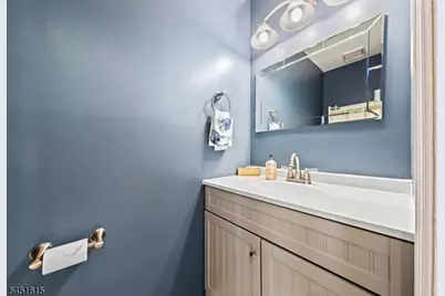 344 Constitution Cir, North Brunswick Township, NJ 08902 - Photo 14