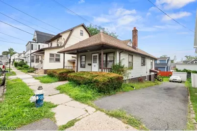 32 Grant Pl, Irvington, NJ 07111 - Photo 2