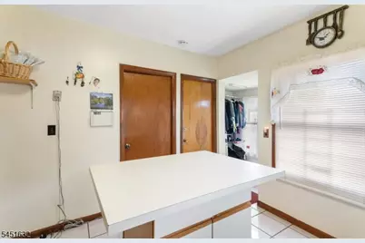 32 Grant Pl, Irvington, NJ 07111 - Photo 6