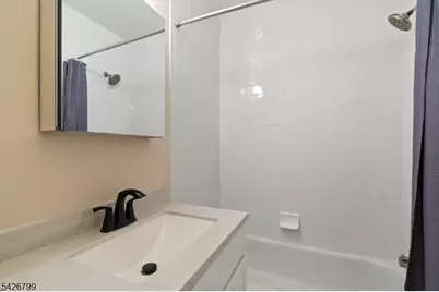 43 Manchester Ct, Kinnelon, NJ 07405 - Photo 14