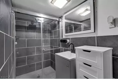 127 N 16th St, East Orange, NJ 07017 - Photo 34