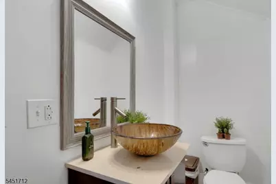 127 N 16th St, East Orange, NJ 07017 - Photo 26