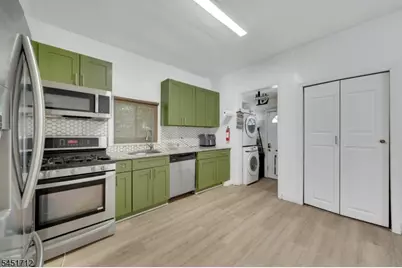 127 N 16th St, East Orange, NJ 07017 - Photo 10