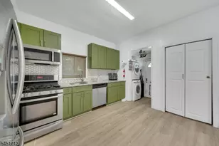 127 N 16th St, East Orange, NJ 07017 - Photo 10