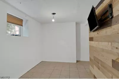 127 N 16th St, East Orange, NJ 07017 - Photo 36