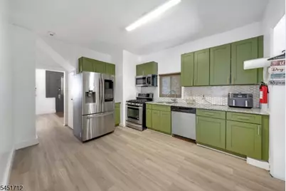 127 N 16th St, East Orange, NJ 07017 - Photo 12