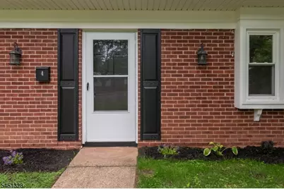 4 Overbrook Rd, Franklin Township, NJ 08873 - Photo 2