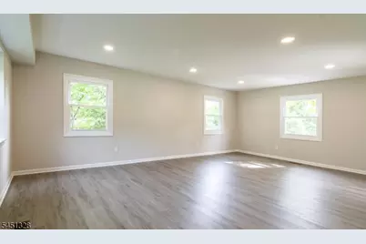 4 Overbrook Rd, Franklin Township, NJ 08873 - Photo 6