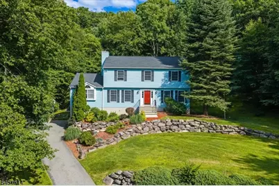 14 Pudding Stone Ln, Jefferson Township, NJ 07438 - Photo 2