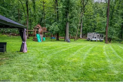 40 Longview Dr, Green Brook Township, NJ 08812 - Photo 46