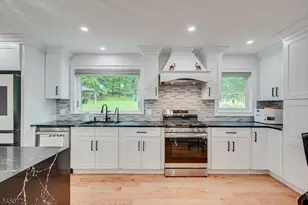 40 Longview Dr, Green Brook Township, NJ 08812 - Photo 12