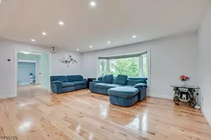 40 Longview Dr, Green Brook Township, NJ 08812 - Photo 8