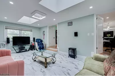 40 Longview Dr, Green Brook Township, NJ 08812 - Photo 18