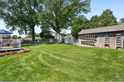135 E 11th St, Linden, NJ 07036 - Photo 22