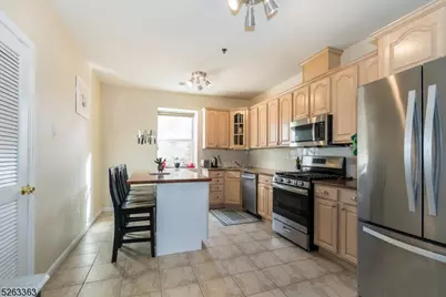33-37 New York Ave #2A, Newark, NJ 07105 - Photo 8