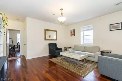 33-37 New York Ave #2A, Newark, NJ 07105 - Photo 4