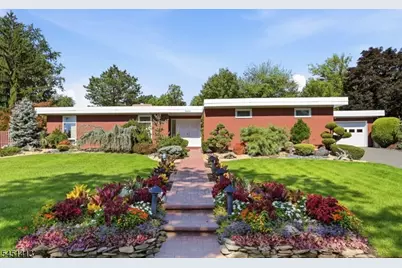 12 Rhoda Ter, Parsippany, NJ 07054 - Photo 2