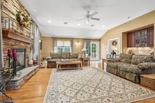 9 Pitcairn Dr, Roseland, NJ 07068 - Photo 10