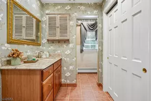 9 Pitcairn Dr, Roseland, NJ 07068 - Photo 30