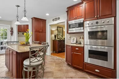 9 Pitcairn Dr, Roseland, NJ 07068 - Photo 16