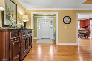 9 Pitcairn Dr, Roseland, NJ 07068 - Photo 4
