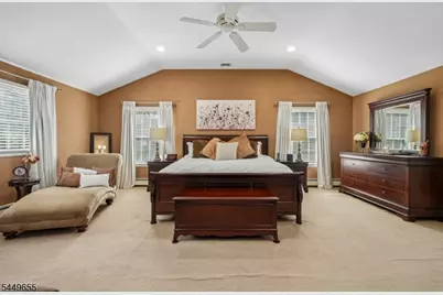 9 Pitcairn Dr, Roseland, NJ 07068 - Photo 24