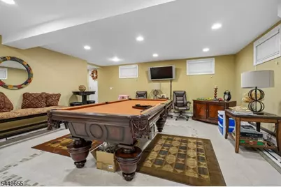 9 Pitcairn Dr, Roseland, NJ 07068 - Photo 34