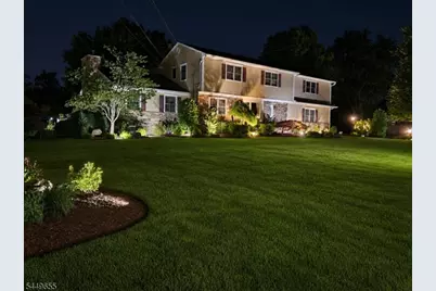 9 Pitcairn Dr, Roseland, NJ 07068 - Photo 2