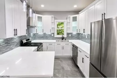 282 Ackerman Ave, Clifton, NJ 07011 - Photo 4